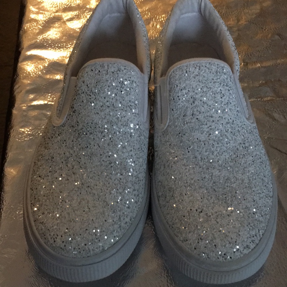 Shoe